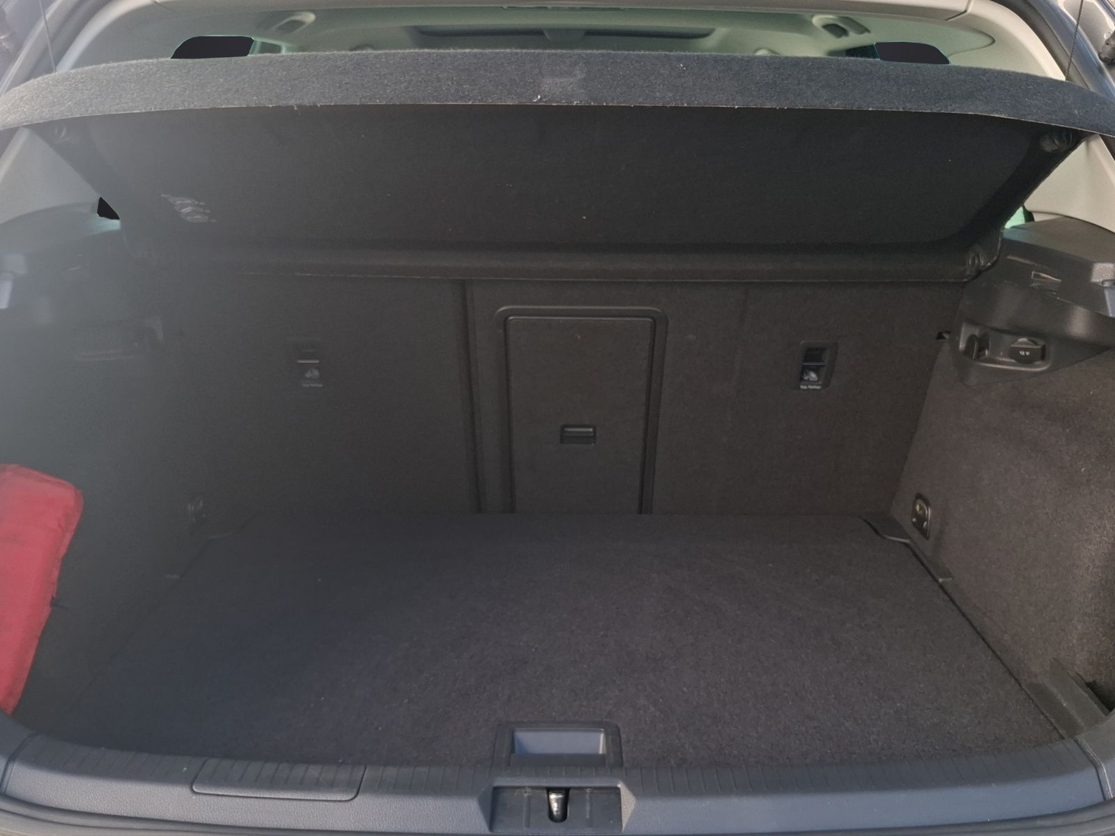 Fahrzeugabbildung Volkswagen Golf VII TSI Higline LED AHK Navi Pano ACC RFK S