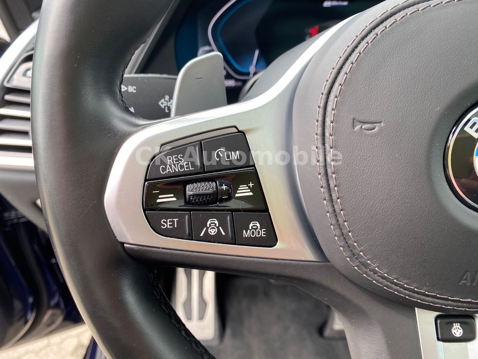 Fahrzeugabbildung BMW X5 xDrive45e M-Sport/Laser/Pano/Head-Up/360°/AHK