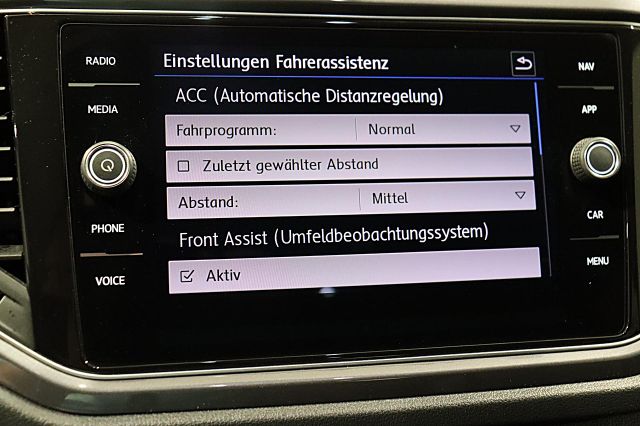 T-Roc IQ.DRIVE 1.5 TSI R-Line KAMERA NAVI SHZ PA