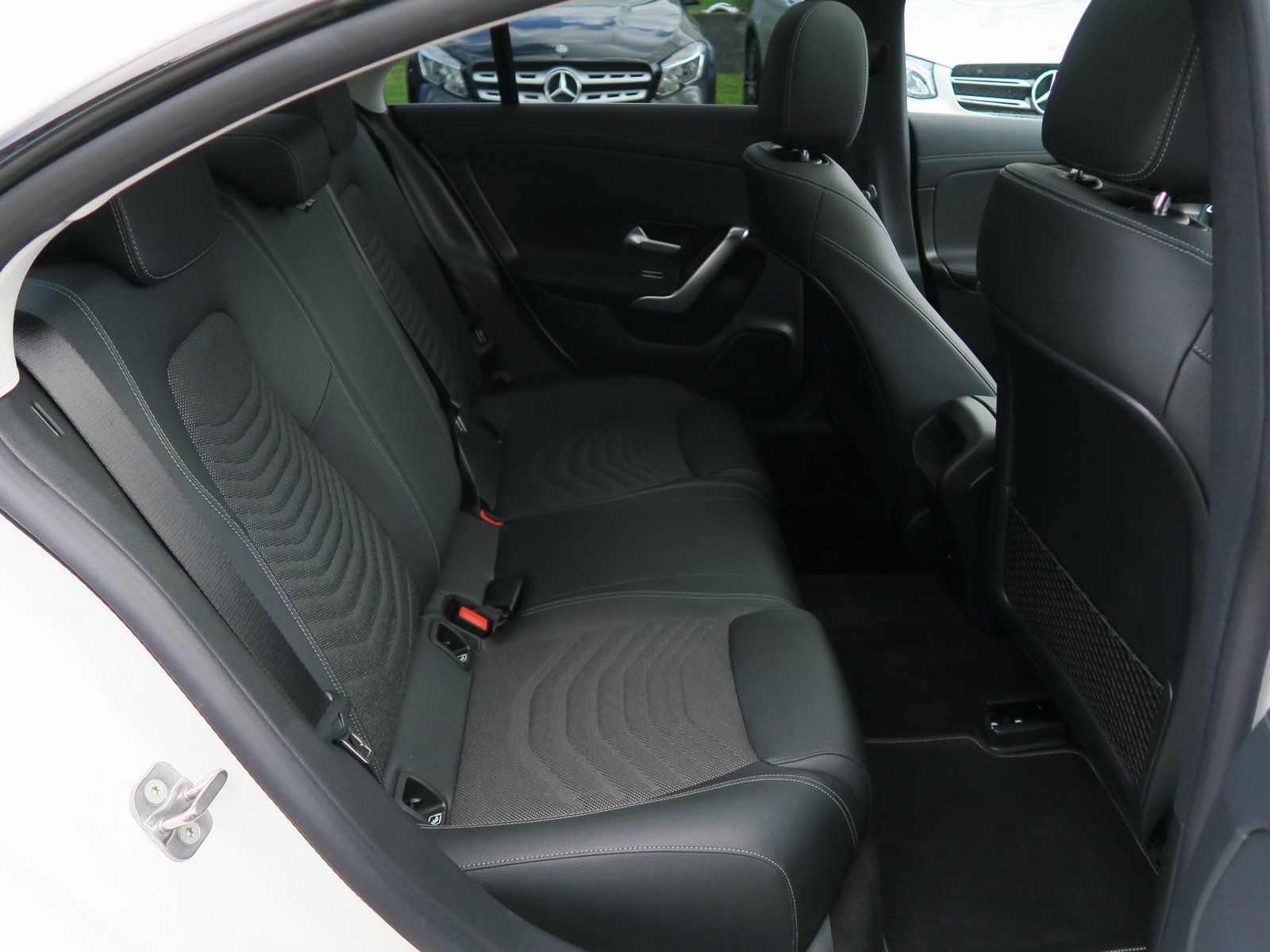 Mercedes-Benz CLA 180 Progressive Night-Paket Panorama Kamera foto 10