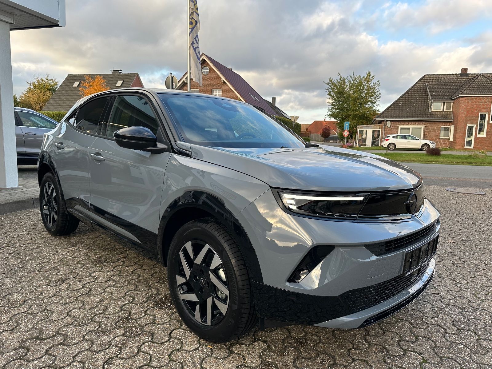 Fahrzeugabbildung Opel Mokka GS 1.2 Turbo Autom. LED/Kamera/Carplay/17"