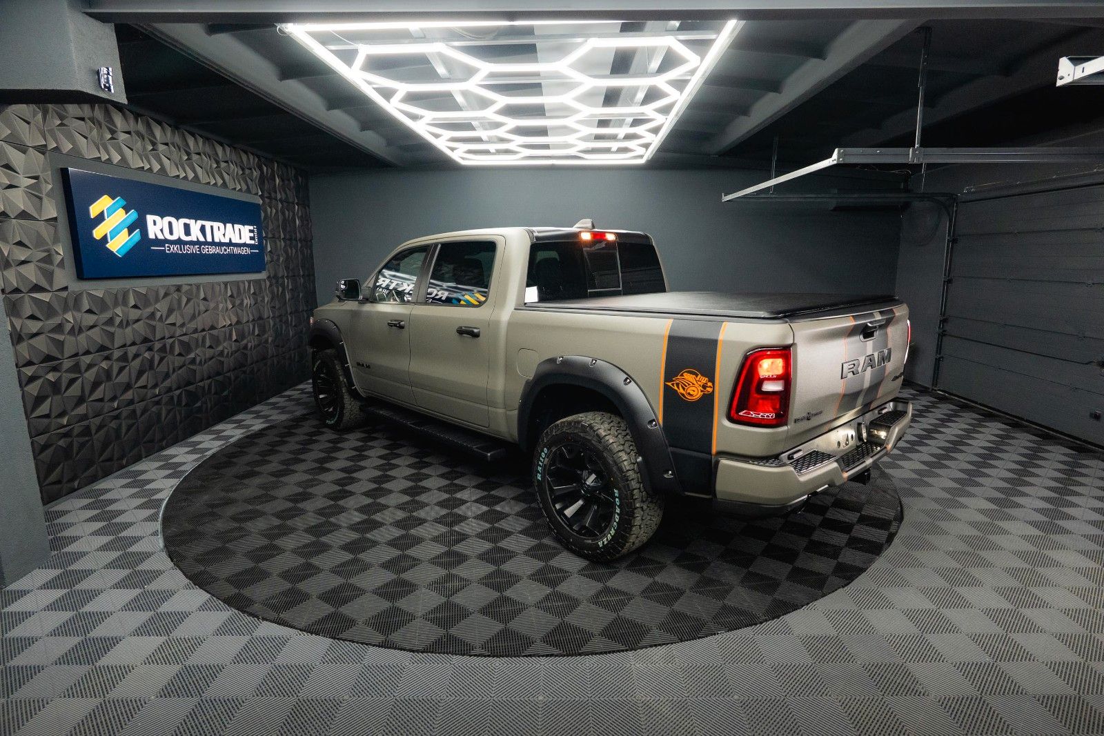 Fahrzeugabbildung Dodge RAM 3.0 MY 25 TWIN TURBO Offroad RAPTOR ACC 19%