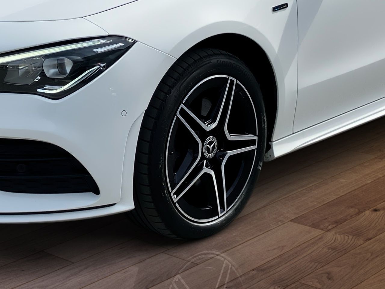 Fahrzeugabbildung Mercedes-Benz CLA 250 e SB AMG+PANO+NIGHT+KAMERA+LED+AMBIENTE