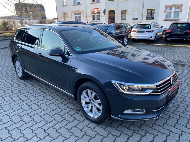 Volkswagen Passat Variant  4Mo Head-up/Pano/Kam/Dyn/Virtual