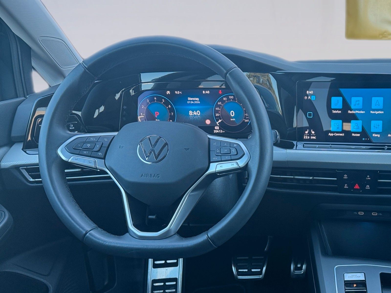 Fahrzeugabbildung Volkswagen Golf VIII Lim. Move 1.5 eTSI