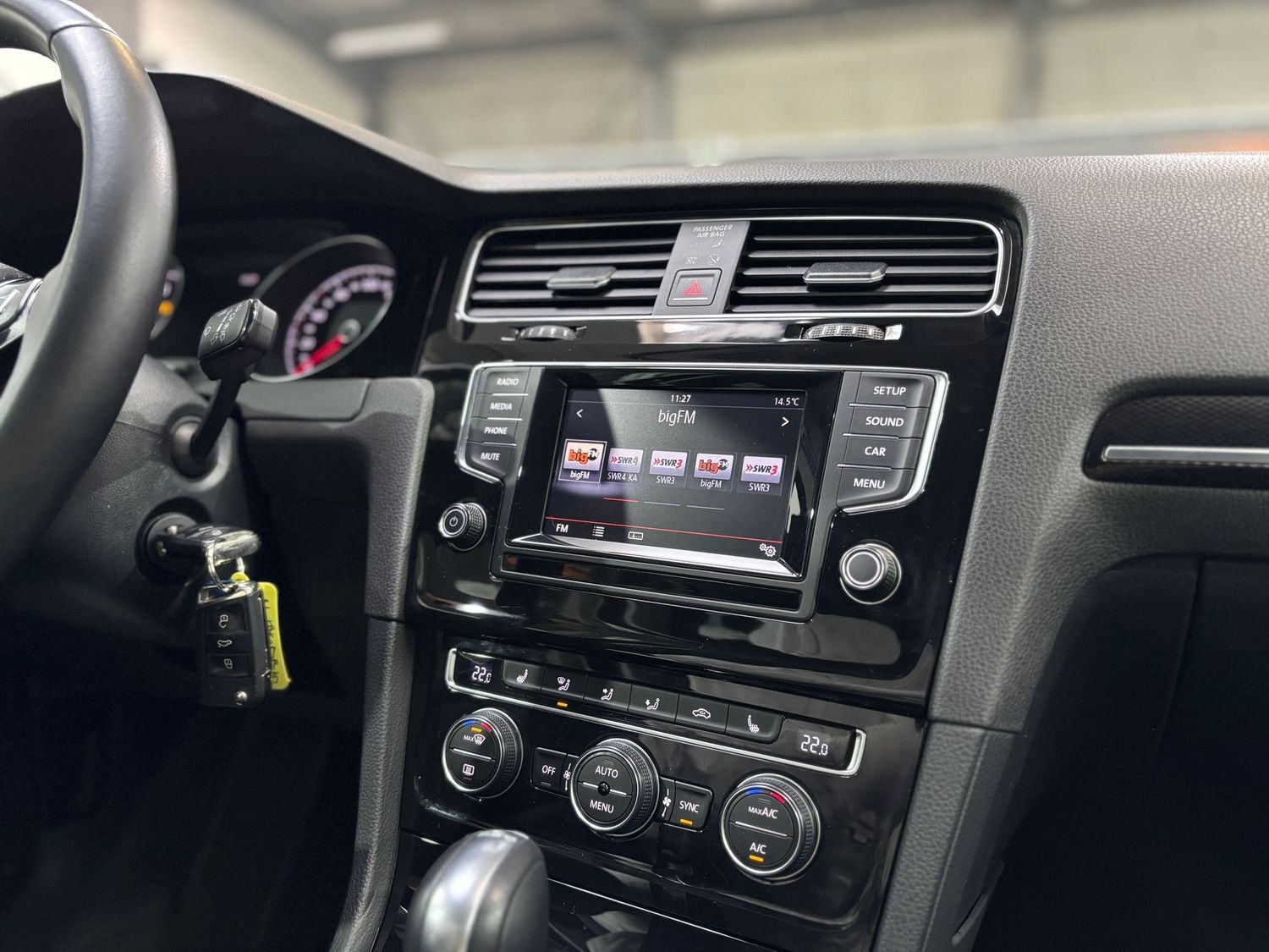 Fahrzeugabbildung Volkswagen Golf Highline BMT#Bi-Xenon#Ambiente#PDC#DAB#Alca