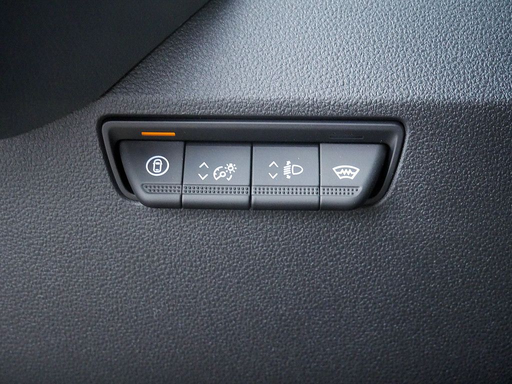 Fahrzeugabbildung Renault Master Pritsche DK advance L3H1 3,5t Blue dCi 15