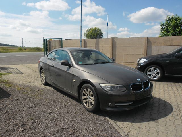 BMW 320 "Navi,Xenon,Leder,PDC"