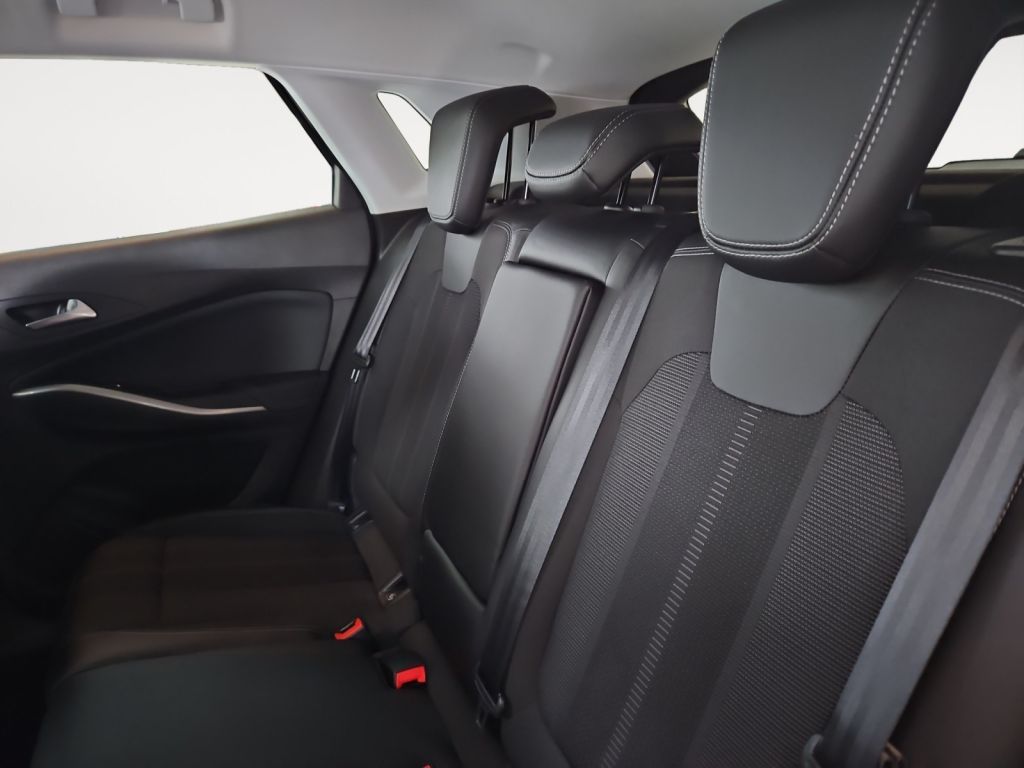 Fahrzeugabbildung Opel Grandland 1.2 DI GS LED Sitzheizung Rückfahrkame
