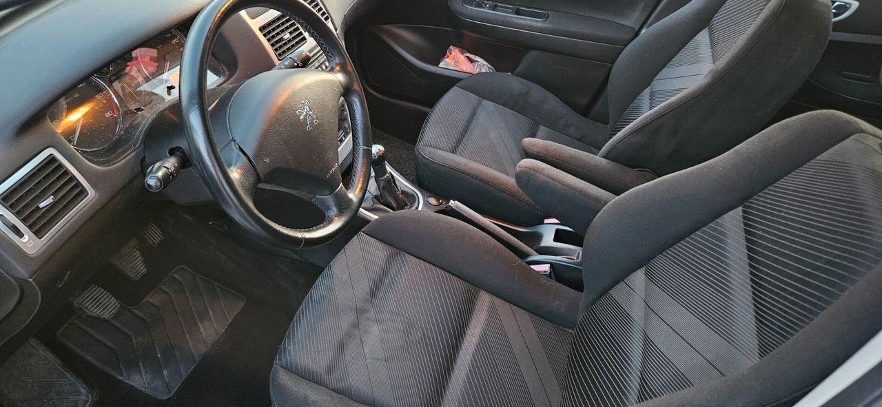 Peugeot 307 2006 — photo 13