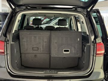 Volkswagen Sharan 2.0TDI XENON PANORAMA ACC DCC 7 SITZ AHK