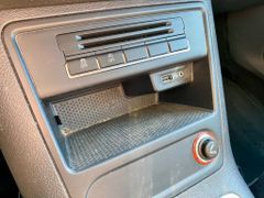 Fahrzeugabbildung Volkswagen Tiguan 2.0 TDI AAC SHZ AHK NAVI PDC GRA USB