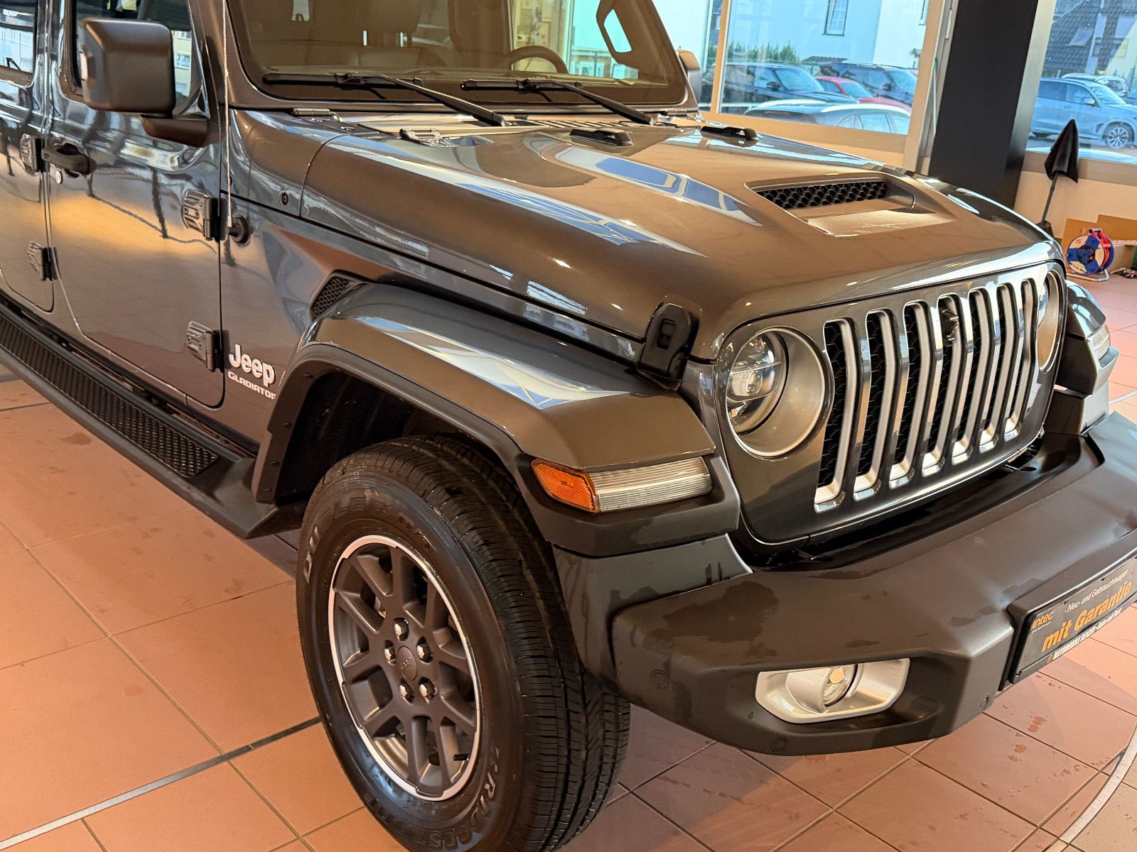 Fahrzeugabbildung Jeep Gladiator Overland 4WD/VOLL/NEUWAGENZUSTAND/