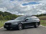 BMW 540 i xDrive M Sport/AHK/PANO/Head-Up/Shadow/LED - BMW 540: Kombi