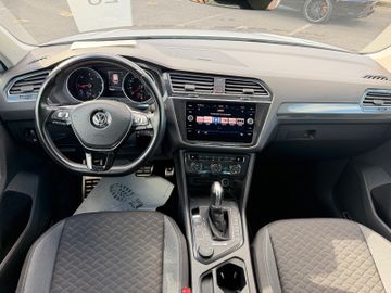 Volkswagen Tiguan - 11
