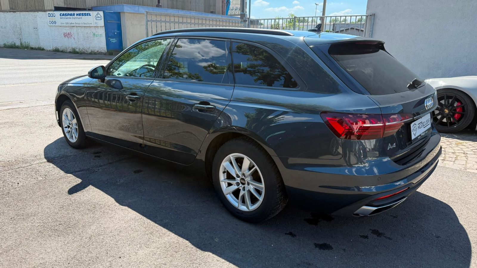 Fahrzeugabbildung Audi A4 Avant 35 TDI basis Panorama Spurhalte