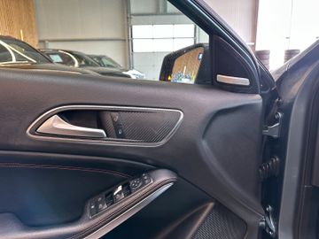 Mercedes-Benz A 250 *PANORAMA*HarmanKardon*SPORT*PDC(CAM)*