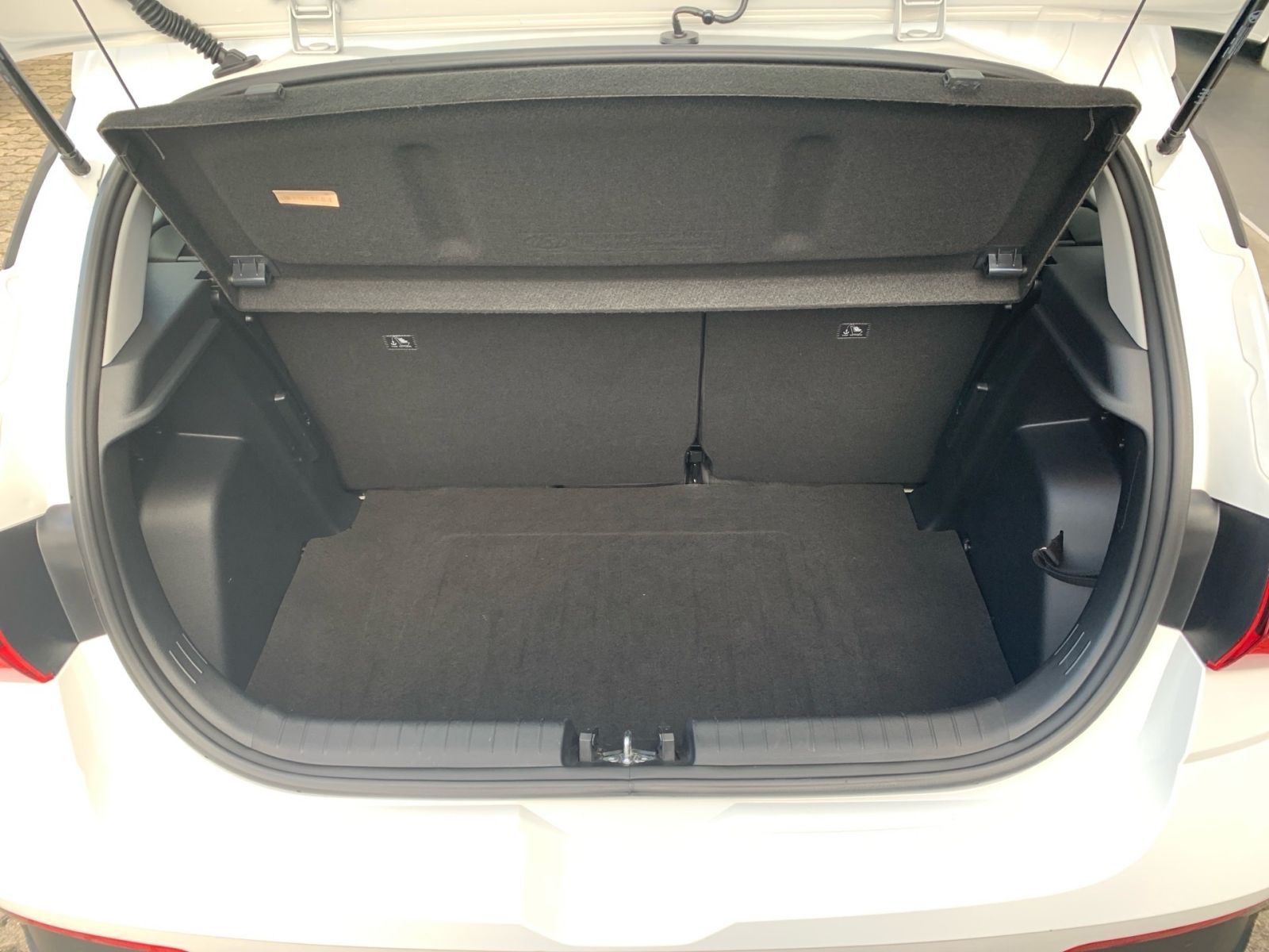 Fahrzeugabbildung Hyundai i20 1.2 Select Navi Kamera Funktionspaket