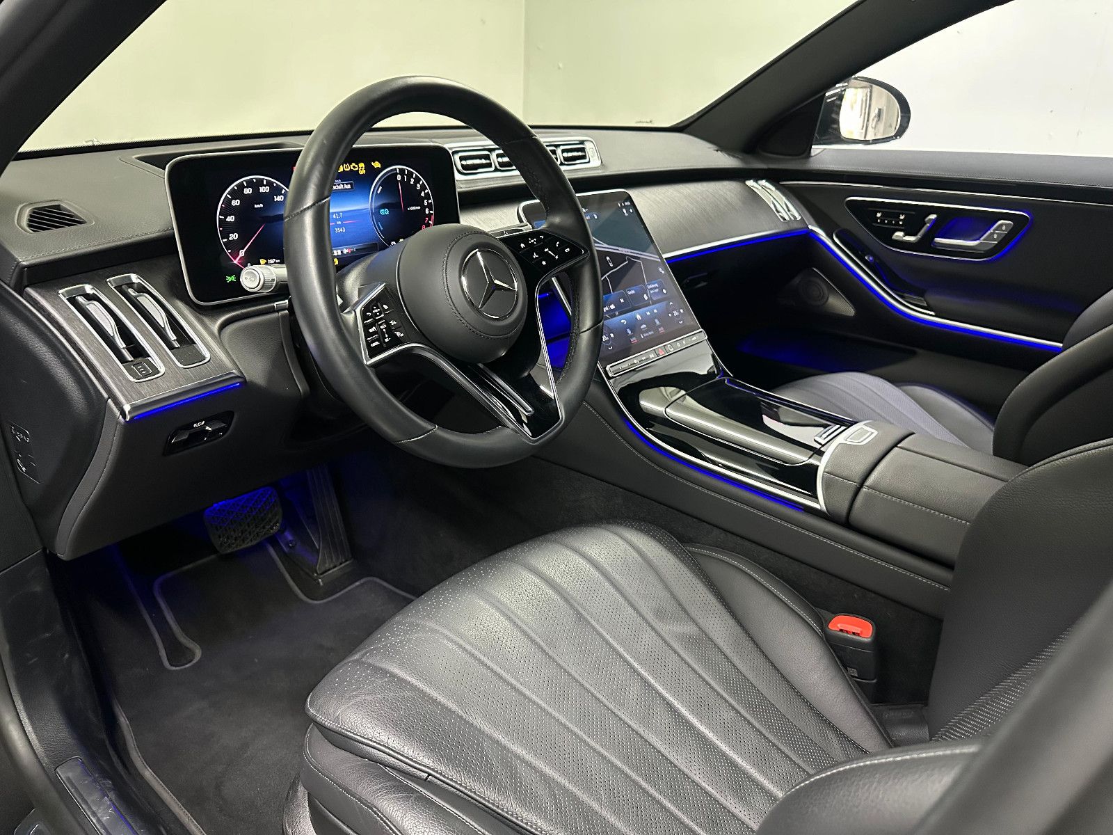 Fahrzeugabbildung Mercedes-Benz S 580 e *HEADUP*HA LENKUNG*SITZKLIMA*