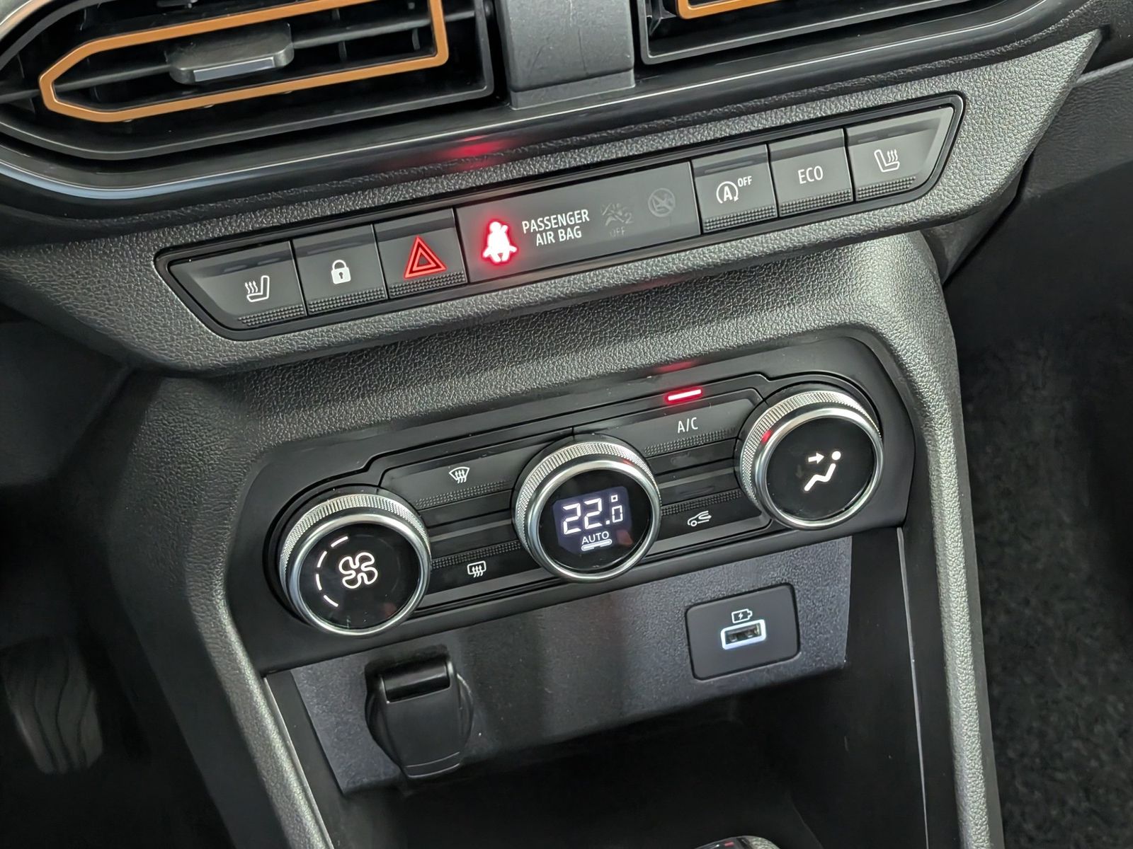 DACIA Sandero  Stepway TCe 90 Comfort Navi – Bild 16