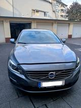 Volvo V60 T4 Linje Svart - Volvo V60 in Essen