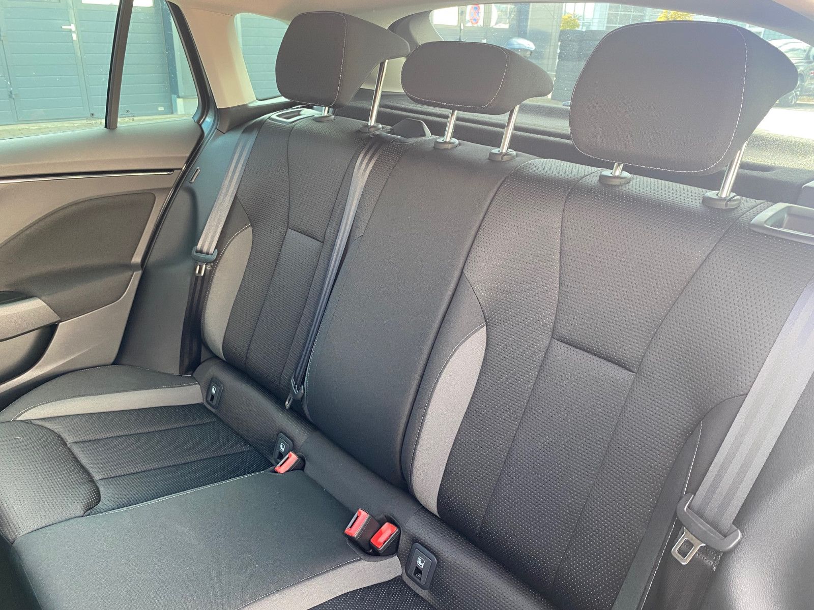 Fahrzeugabbildung SKODA Scala 1.0l TSI TOUR LED*AHK*5 JahreGarantie*GRA