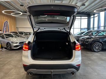 BMW X1 xDrive 20 d *HeadUp*Pano*AHK*Kamera*
