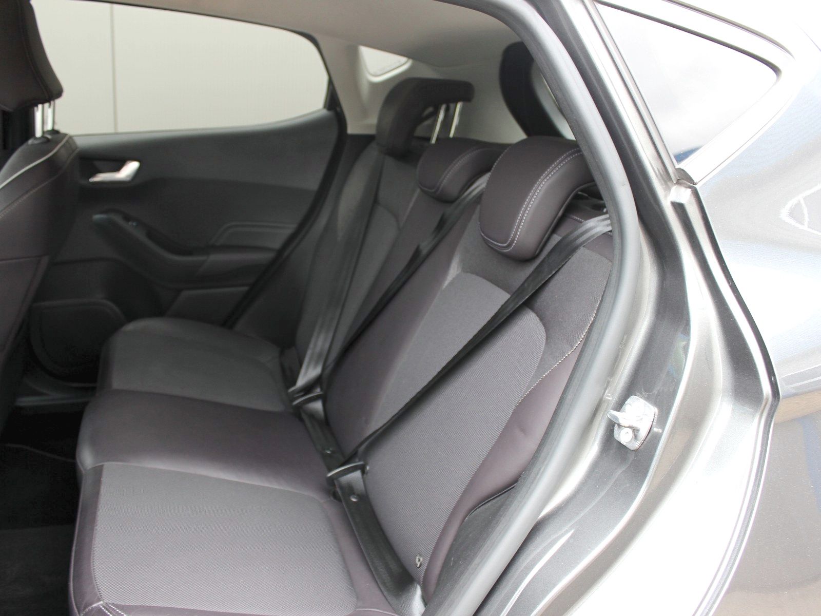Fahrzeugabbildung Ford Fiesta Vignale 1,0 EcoBoost Start/Stopp