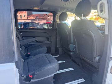 Mercedes V 220 - 11