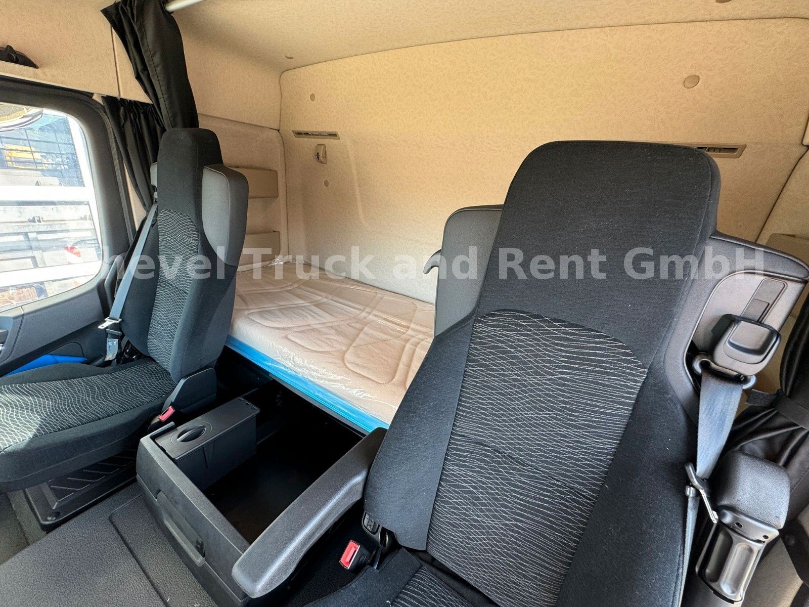 Fahrzeugabbildung Mercedes-Benz Actros 2545 6x2-4 Abrollkipper HYVA  Lift/Lenk