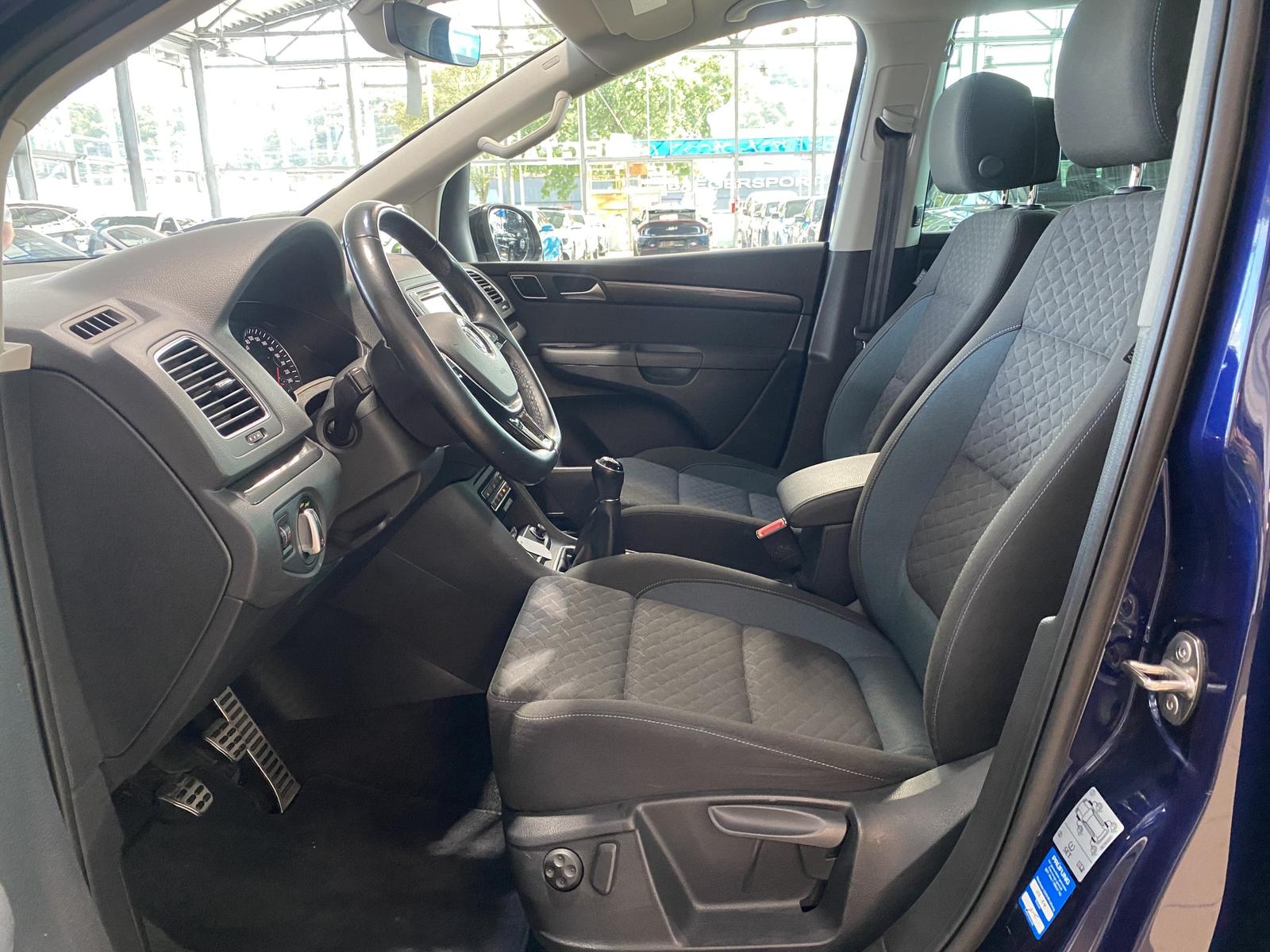 Volkswagen Sharan IQ.DRIVE 7-Sitzer R.Cam Navi AHK ACC SHZ, миниатюра 11