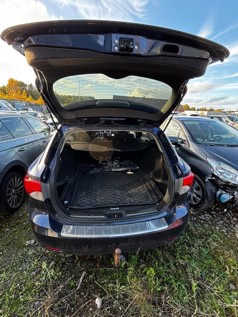 Toyota Avensis 2014 — photo 6