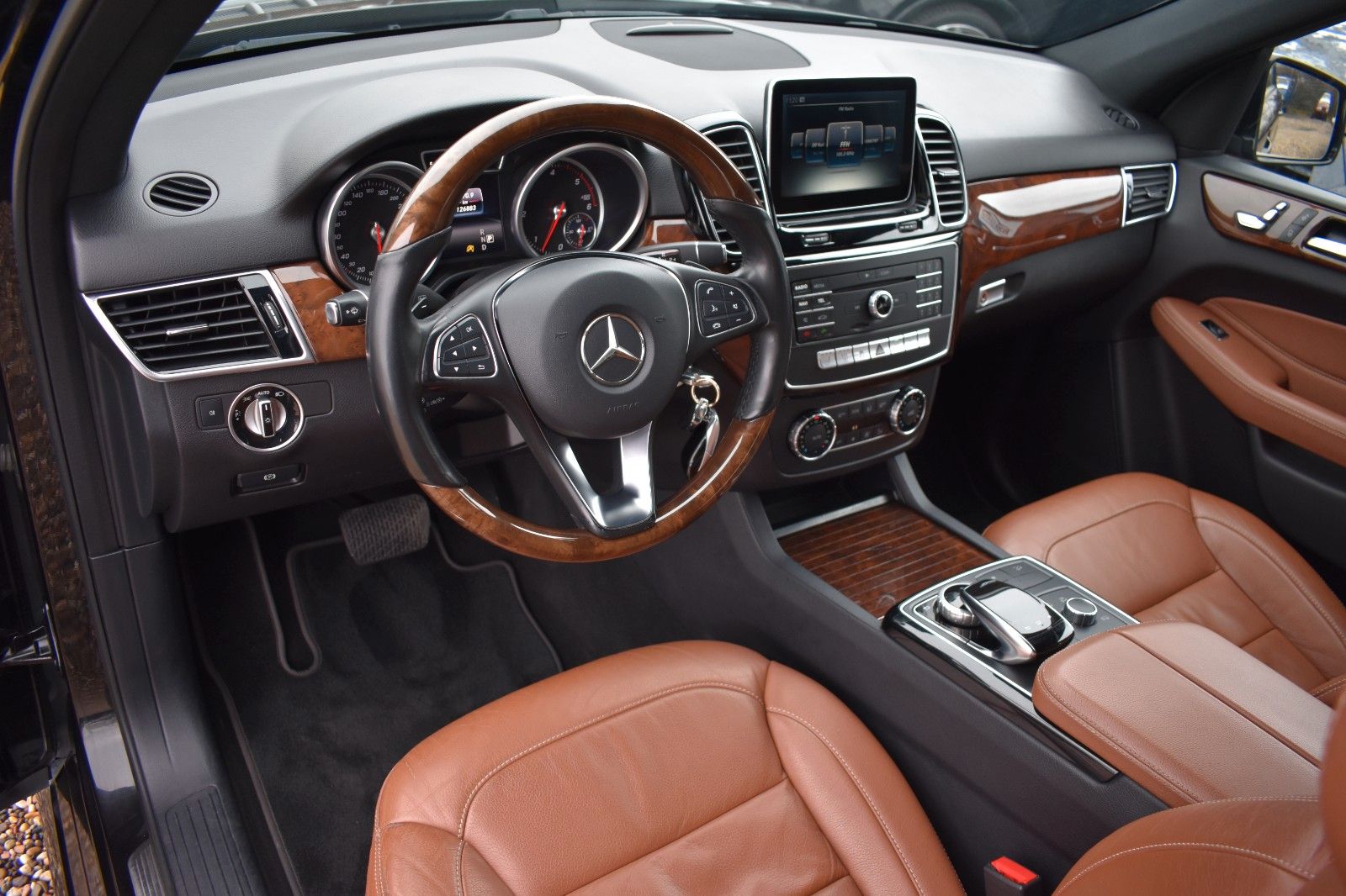 Fahrzeugabbildung Mercedes-Benz GLE 350 d 4Matic AMG line