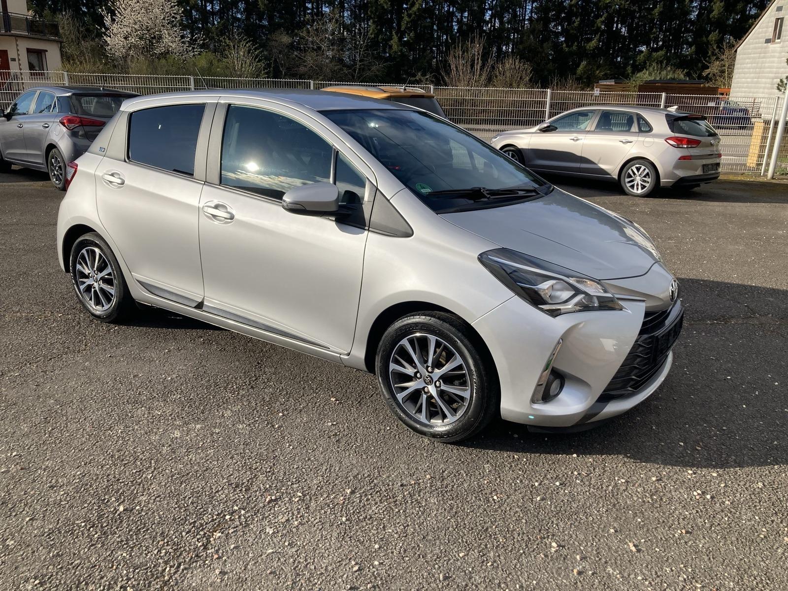 Toyota Yaris Y20 Club ALU Klima SHZ