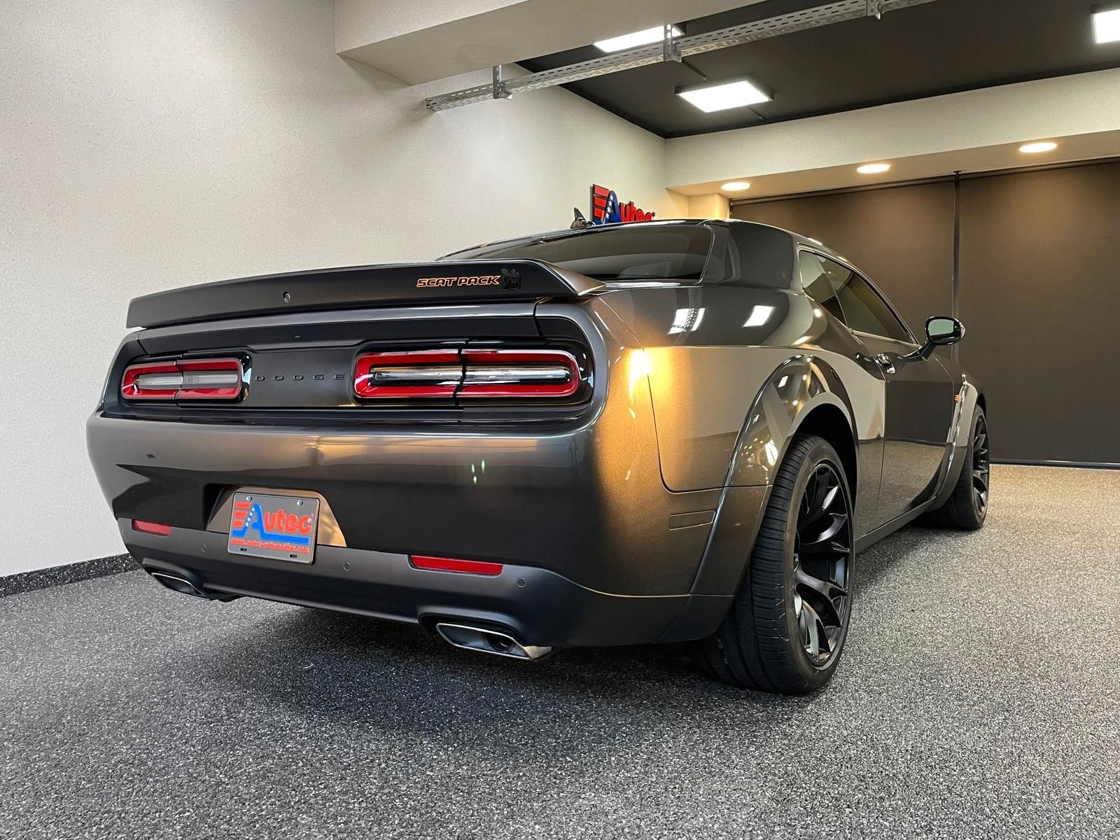 Fahrzeugabbildung Dodge CHALLENGER R/T  WIDEBODY-HEMI ORANGE LAST CALL!!