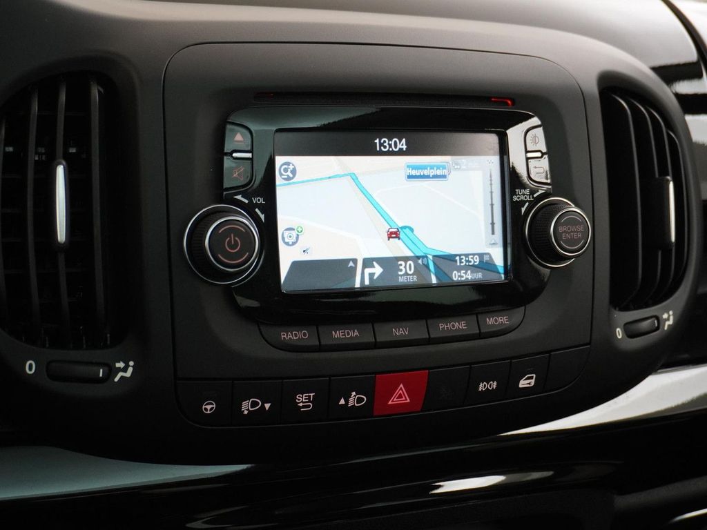 Fiat 500L Trekking 1.4-T-Jet panorama dach AHK navi s