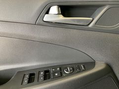 Fahrzeugabbildung Hyundai Tucson blue 1.7 CRDi Intro Edition 2WD