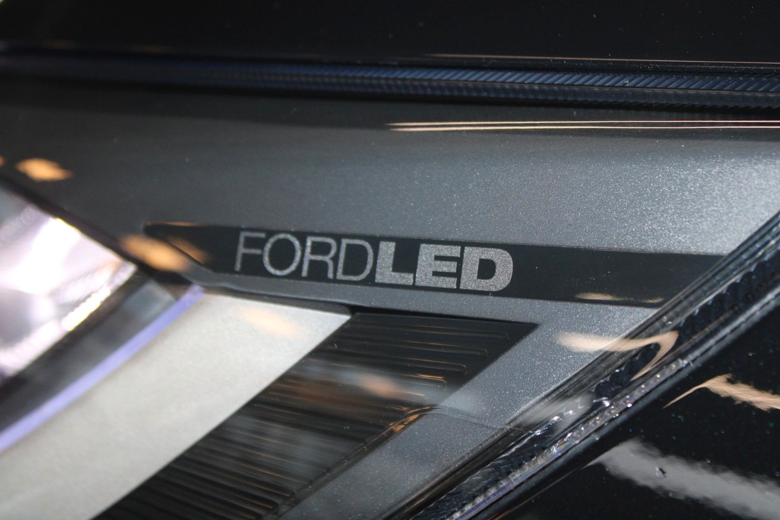 Fahrzeugabbildung Ford Focus ST-Line X Aut. LED ACC Leder Pano HUD Wint