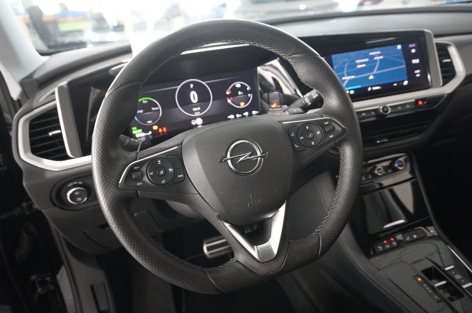 Fahrzeugabbildung Opel Grandland (X) 1.6T GSe HYBRID 4X4 NAVI/LED/SPORT