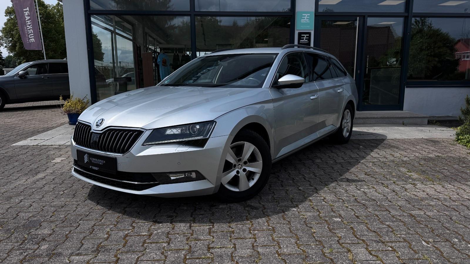 Skoda Superb l LED l PDC l 8-fach l TÜV 04/2028