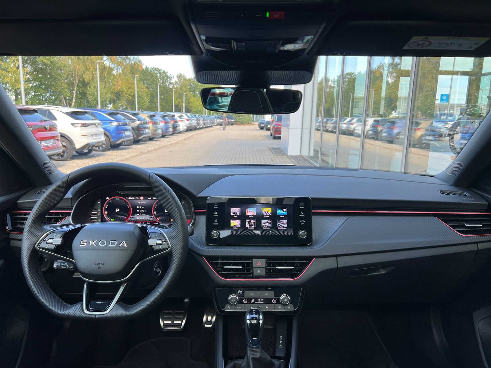 Fahrzeugabbildung SKODA Kamiq Monte Carlo 1.5 TSI DSG *AHK vorb., Matrix