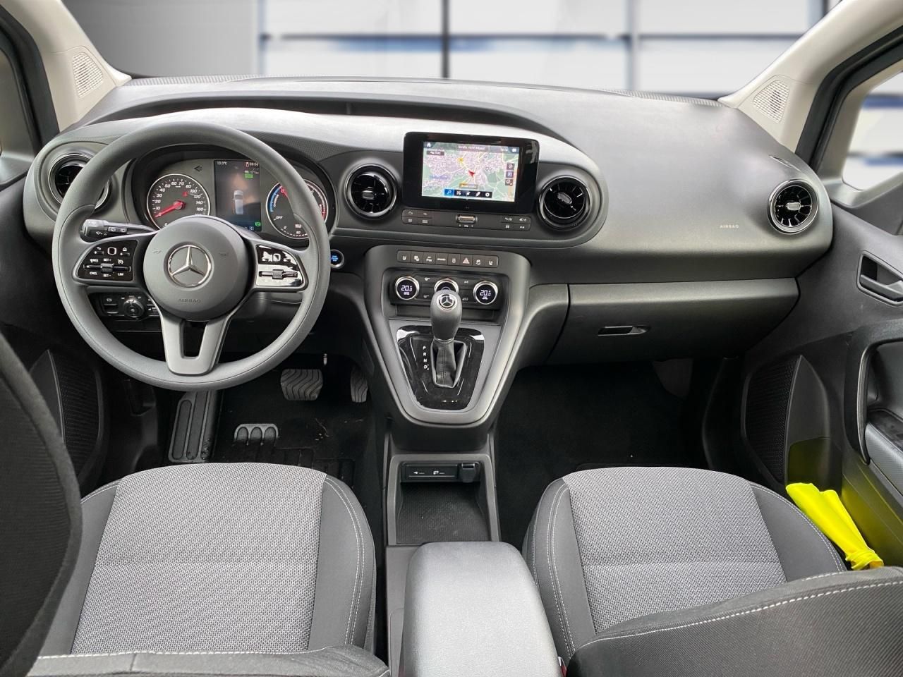 Fahrzeugabbildung Mercedes-Benz eCitan Tourer 2xKlima AHK AUT DynLicht Kam. LED