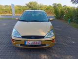 Ford Focus 1.6 Ghia,Tüv Neu - Ford Focus aus 1999: Ghia