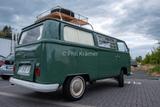 Volkswagen VW Campingwagen T2a, Baujahr 1969 - Volkswagen grün
