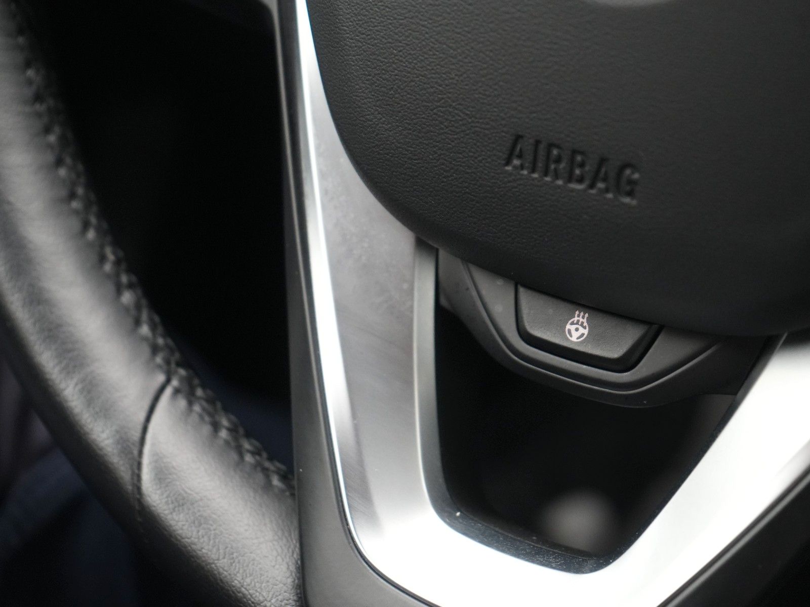 BMW 120 i Sport Line CARPLAY+LIVEPROF+TLEDER+KEYLESS foto 12