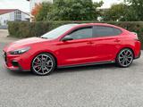 Hyundai i30 Fastback N Performance/1-HAND/KAMERA/TOP - : Alcantara, Panorama-Dach