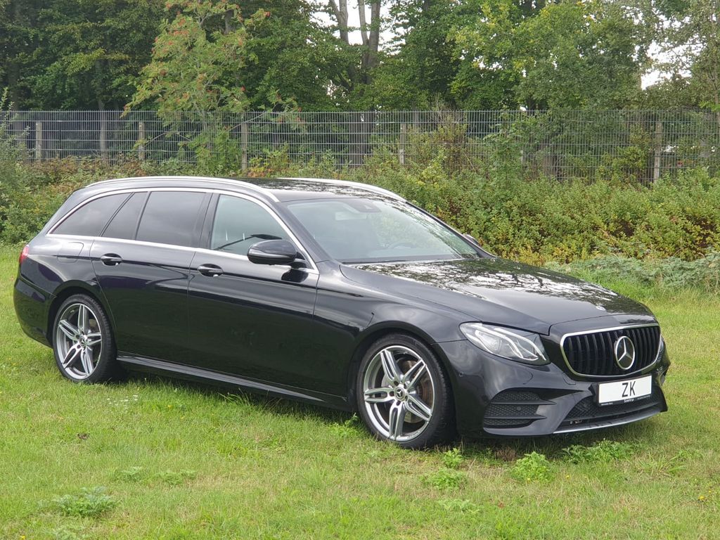 Image of Mercedes-Benz E 300