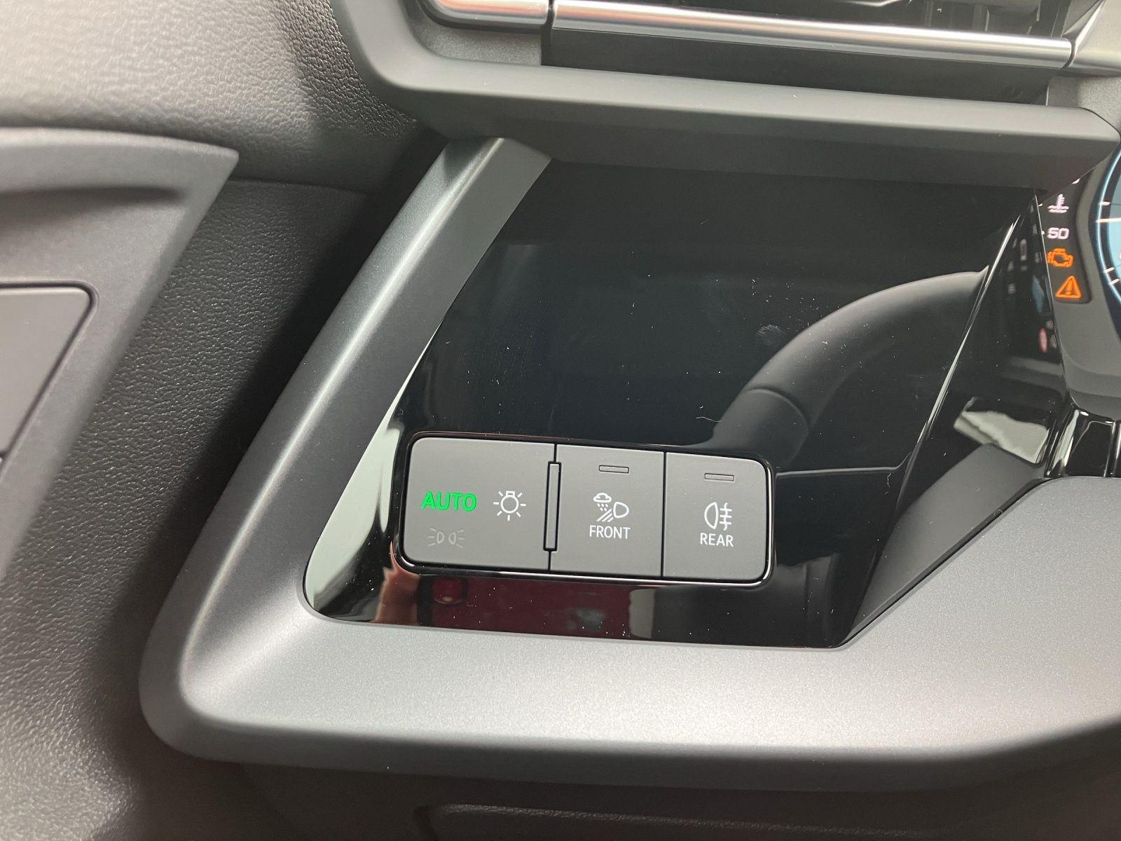 Fahrzeugabbildung Audi A3 Sportback TFSI LED ACC DAB NAVI