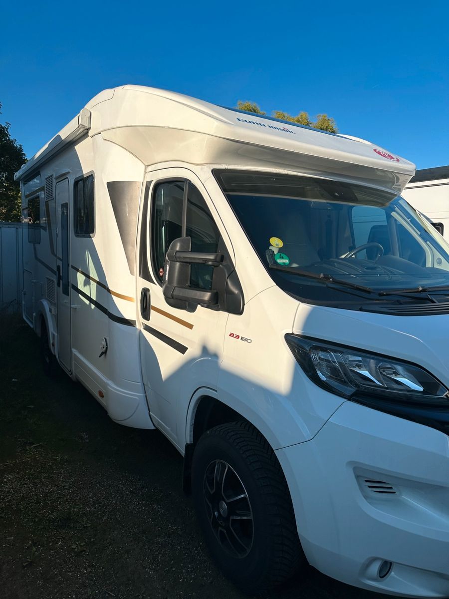 Fahrzeugabbildung Eura Mobil Profila T 675 SB *rollerbühne*