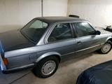 BMW 320 - BMW 320 aus 1986